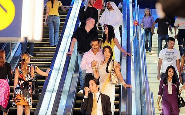 5 Bollywood movies that were shot in Dubai. 5 Bollywood movies that were shot in Dubai.